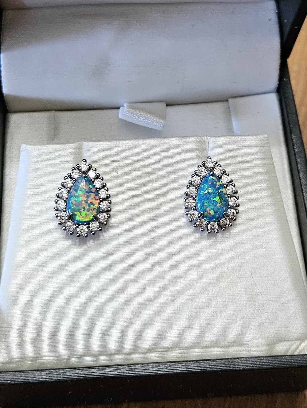 "Drops of Dazzle" ☆May 2024 Birthday☆ Bomb Party Stud Earrings RBP7510